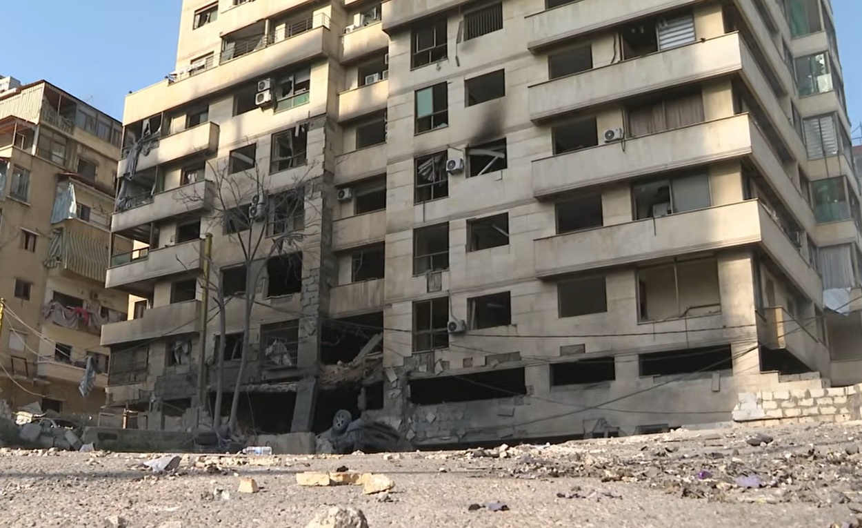 488_Israeli bombing Beirut 0326 2.jpg